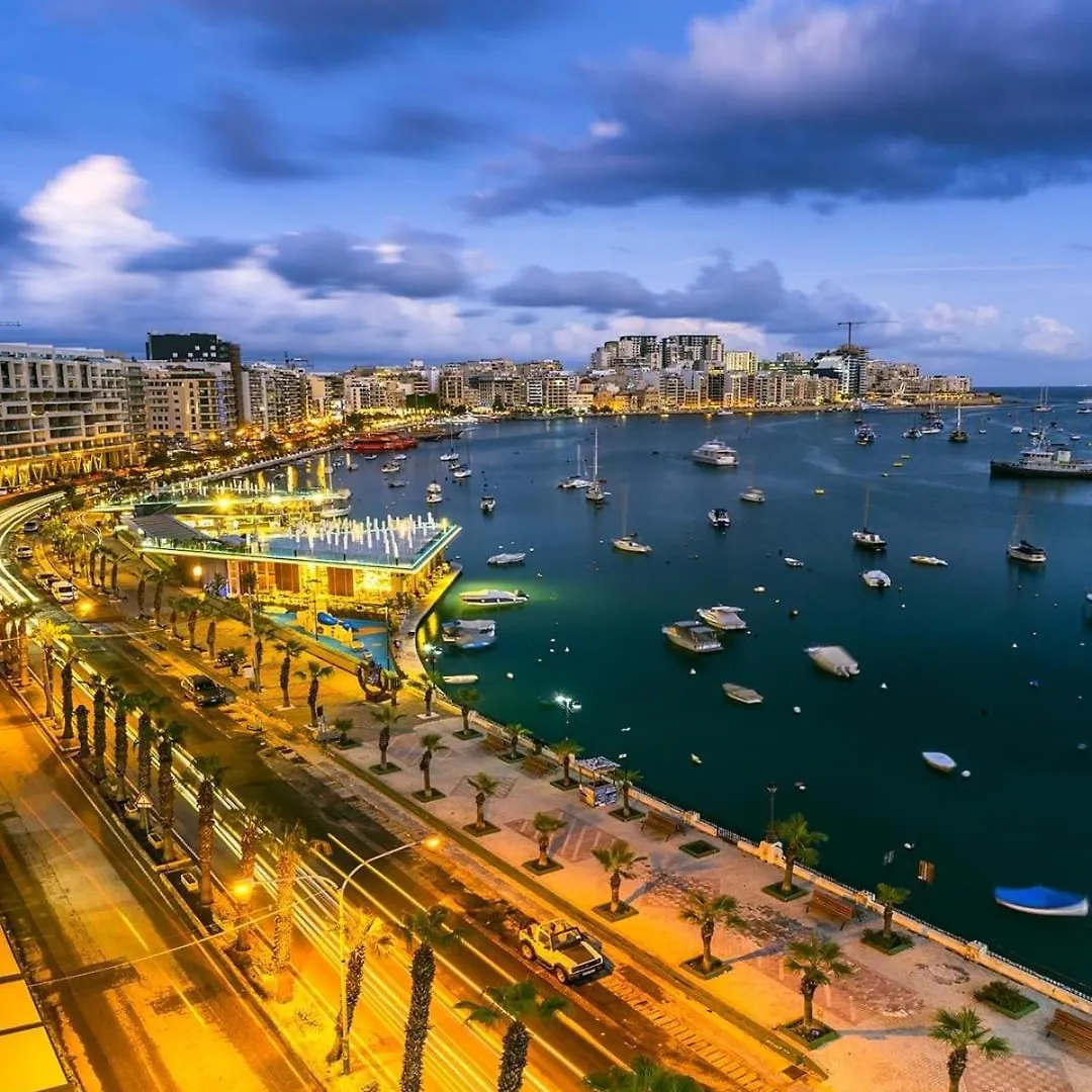 Superb 3 Bedroom Apartment In Gzira Promenade