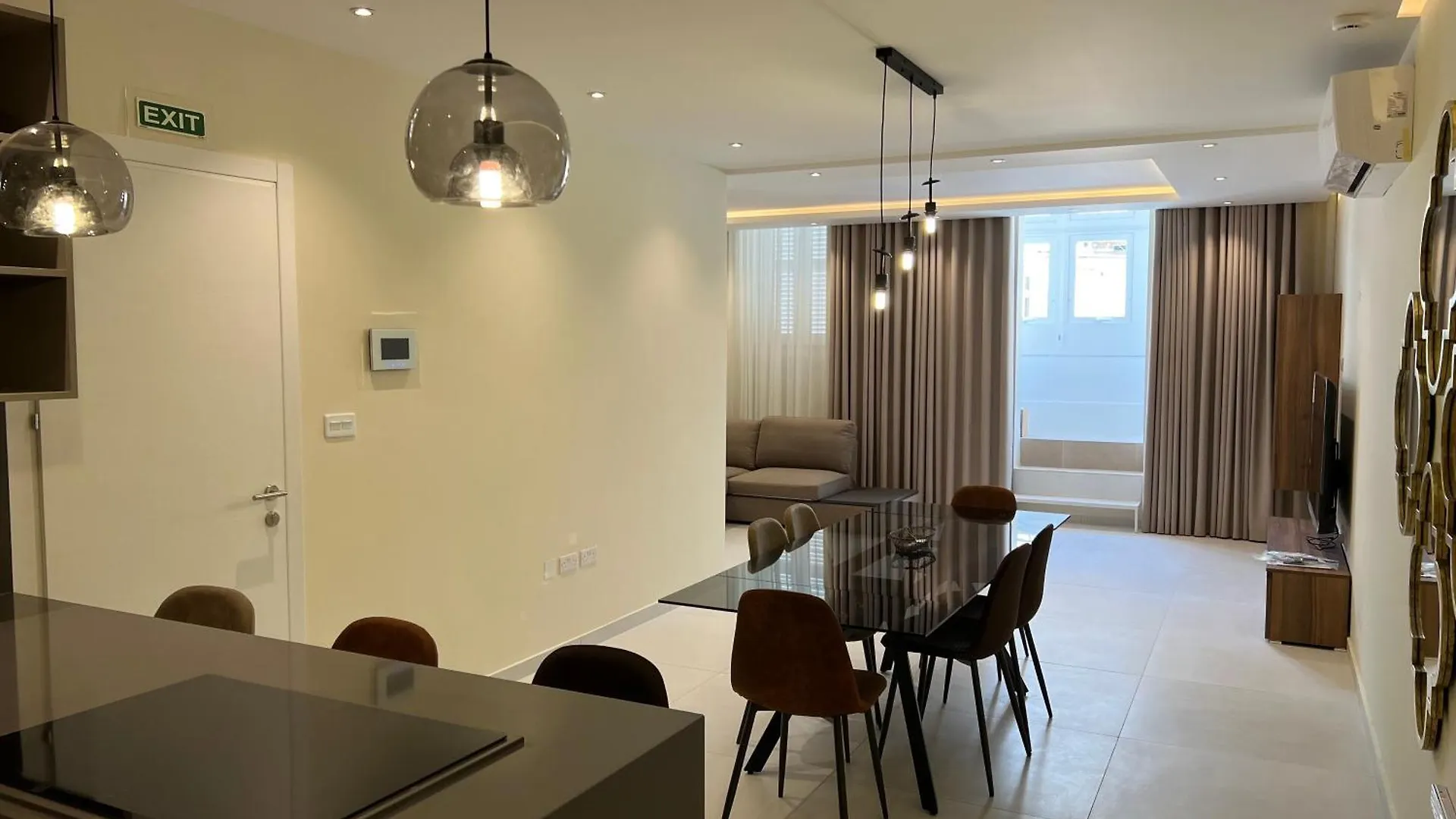Superb 3 Bedroom Apartment In Gzira Promenade Malta