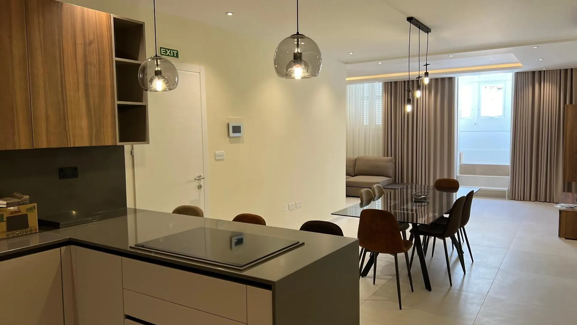 Superb 3 Bedroom Apartment In Gzira Promenade Malta