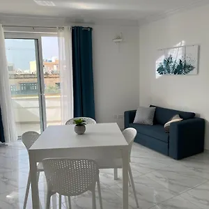 With Patio Overlooking Piazza Apartament