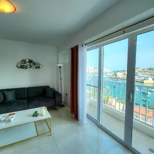 Seafront Beautifully Furnished 2 Bedrooms Gogzr-3 Apartament